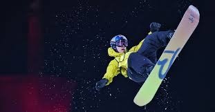 详解棒球规则中的合法投手板位置及投手轴心脚离开的时机界定